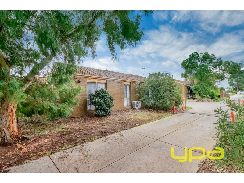 4/1 Reserve Road West, Melton VIC 3337