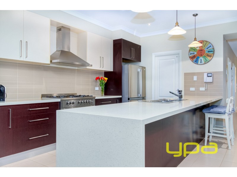 14 Desert Gum Way, Brookfield VIC 3338