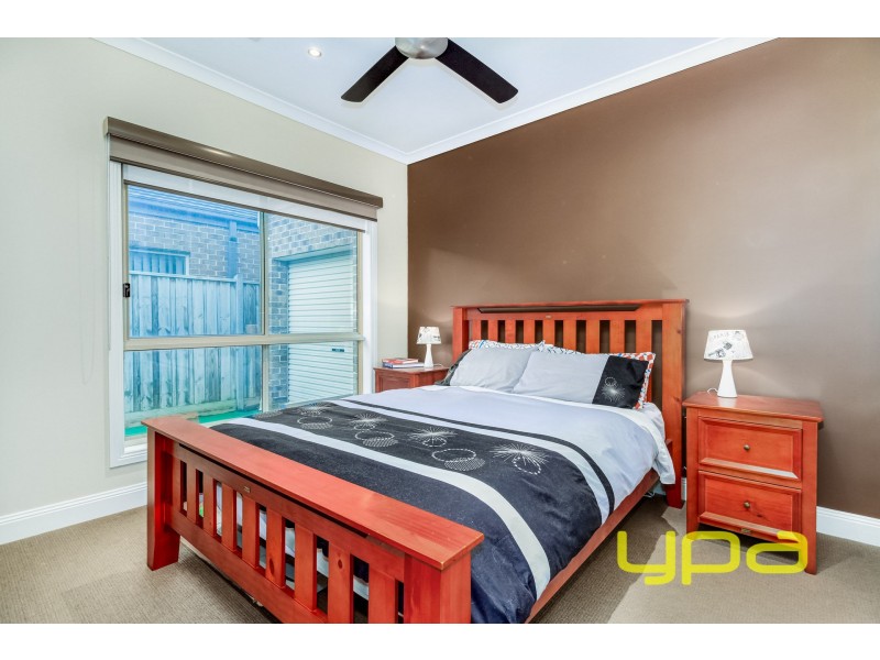 14 Desert Gum Way, Brookfield VIC 3338