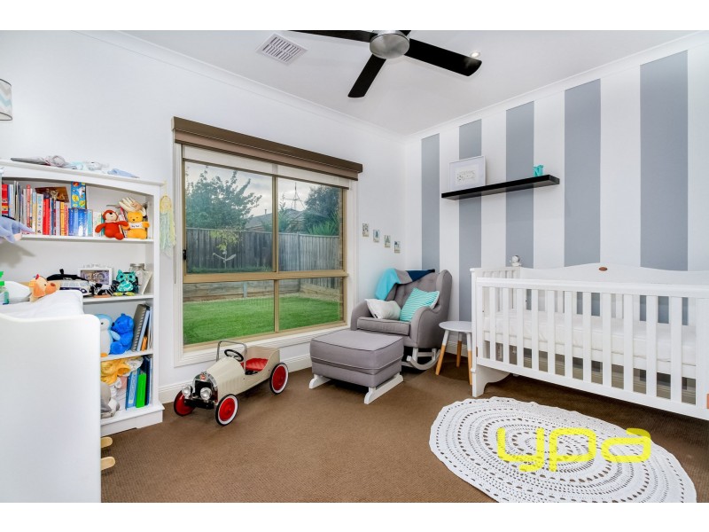 14 Desert Gum Way, Brookfield VIC 3338