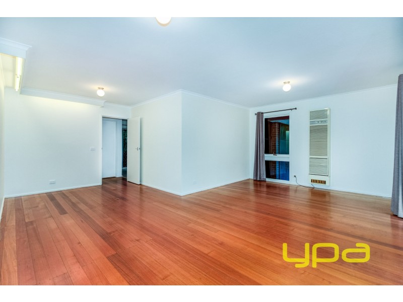 34 Rathdowne Circuit, Melton West VIC 3337