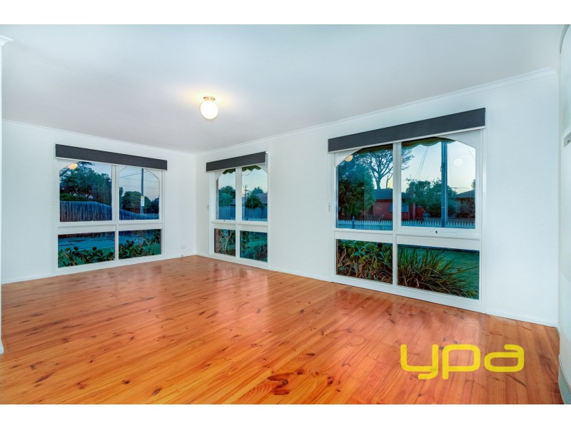 41 Connel Drive, Melton South VIC 3338