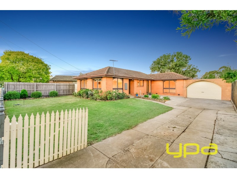 41 Connel Drive, Melton South VIC 3338