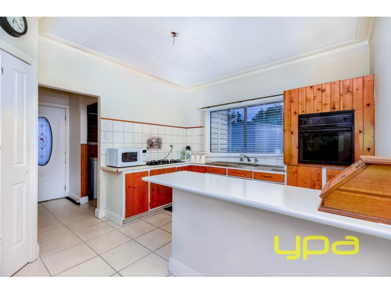 28 Exford Road, Melton South VIC 3338