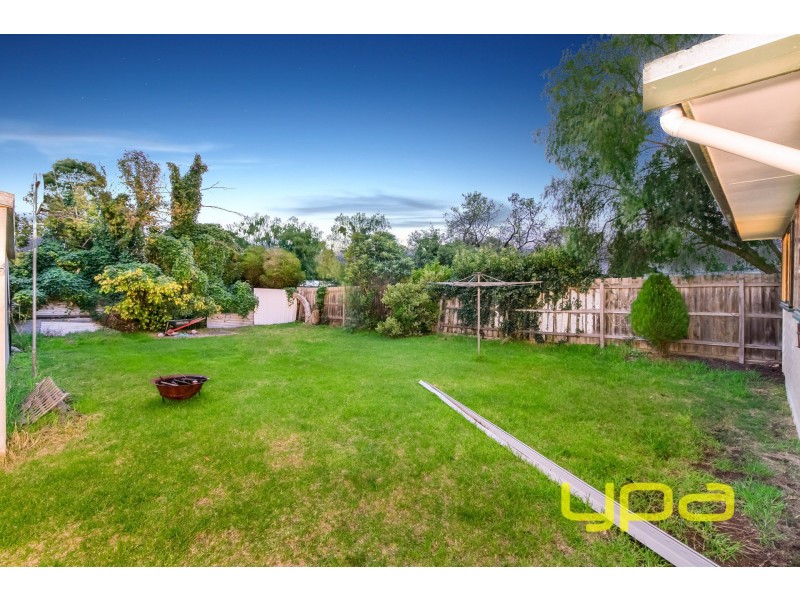 28 Exford Road, Melton South VIC 3338