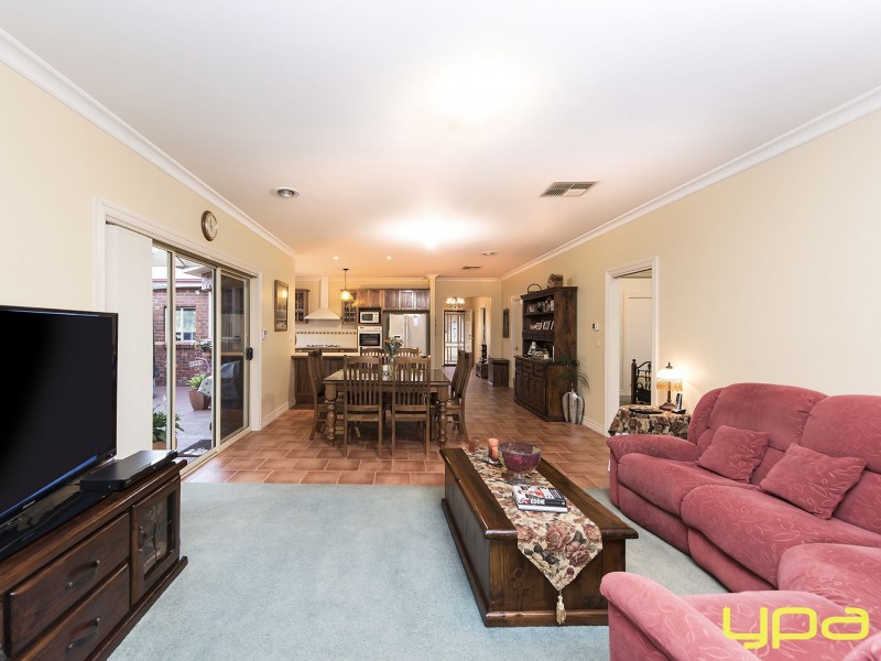 1 Stirling Terrace, Melton West VIC 3337