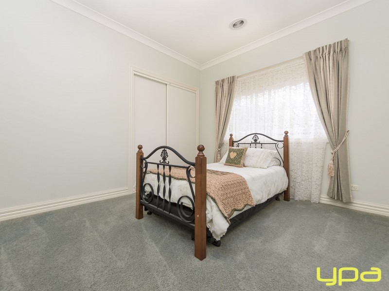 1 Stirling Terrace, Melton West VIC 3337