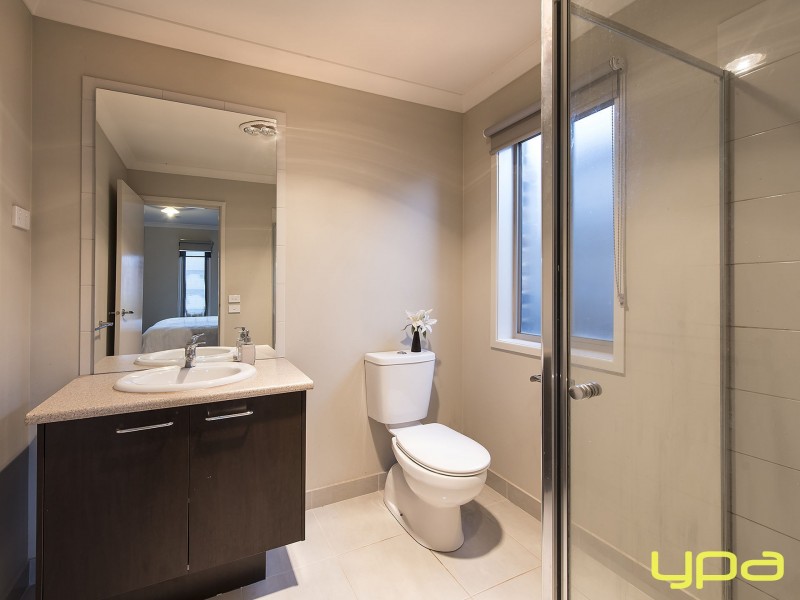 4 Portman Avenue, Melton West VIC 3337