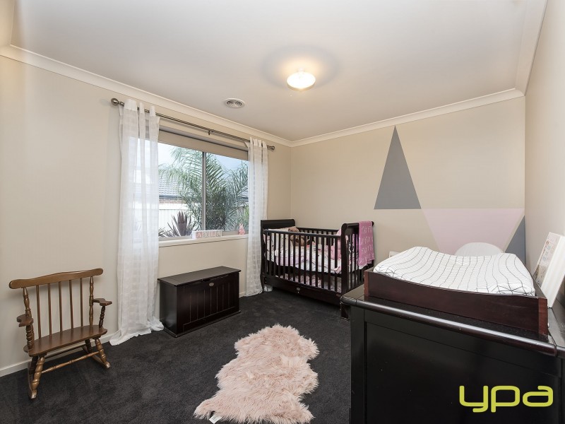 4 Portman Avenue, Melton West VIC 3337