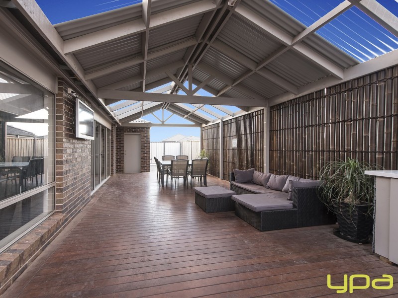 4 Portman Avenue, Melton West VIC 3337