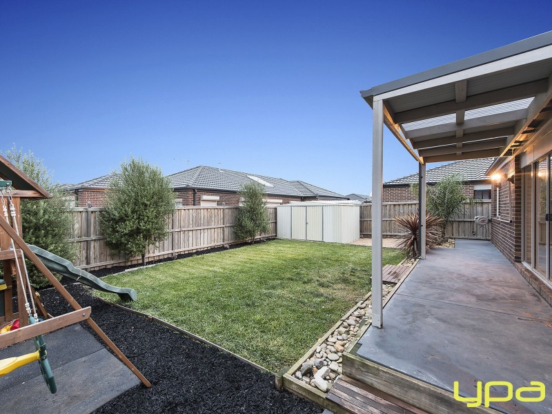 4 Portman Avenue, Melton West VIC 3337