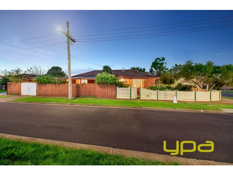 11 Wentworth Road, Melton South VIC 3338