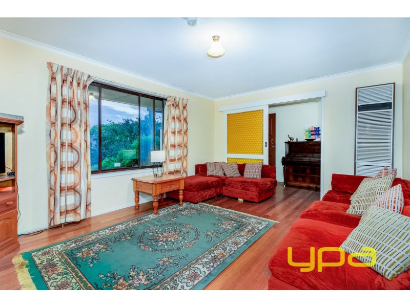 11 Wentworth Road, Melton South VIC 3338