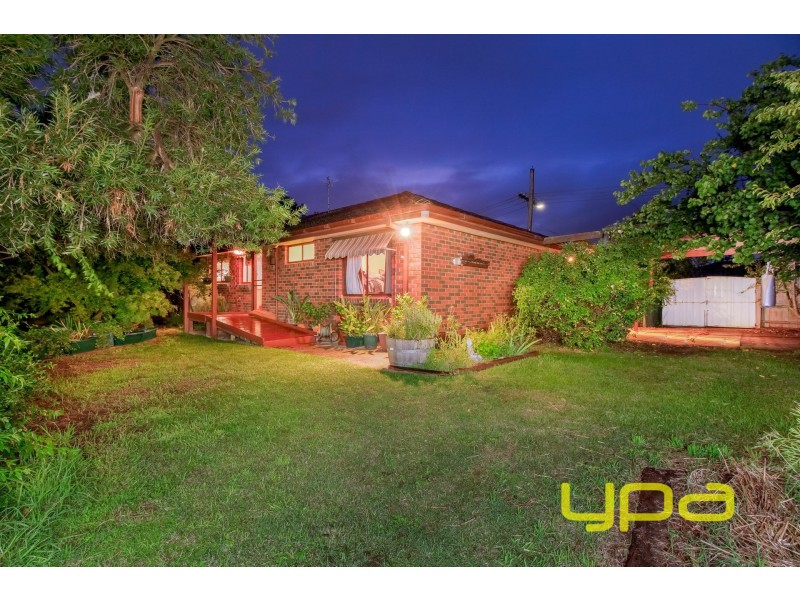 11 Wentworth Road, Melton South VIC 3338