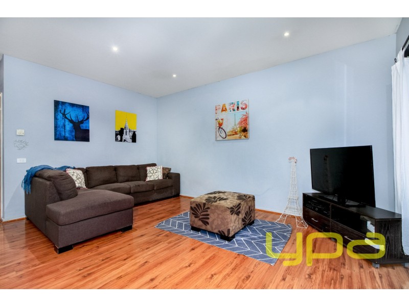 22/62 Andrew Street, Melton South VIC 3338