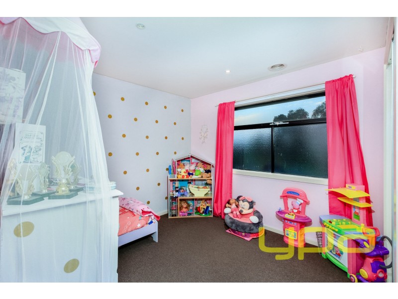 22/62 Andrew Street, Melton South VIC 3338