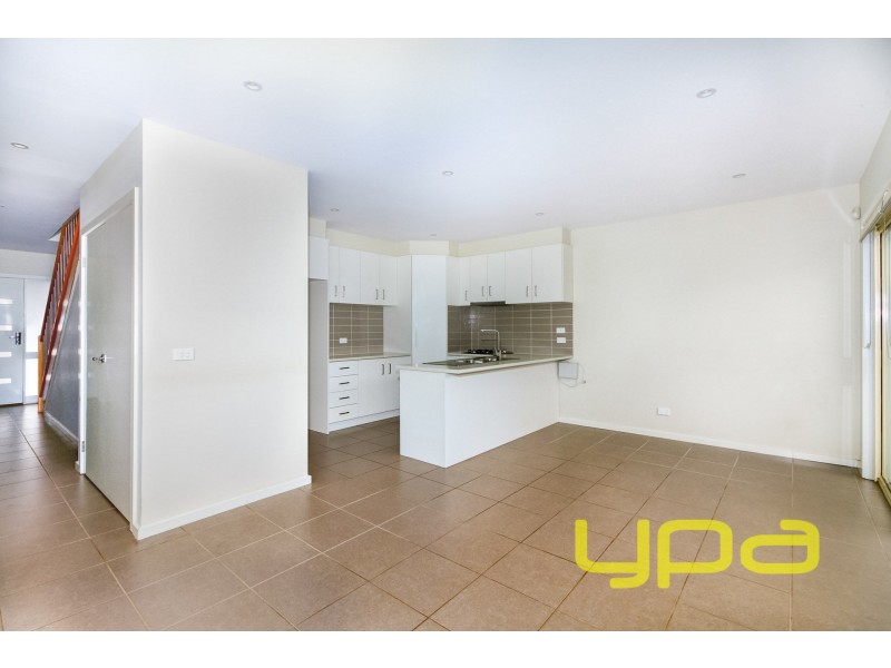 2/17 Maree Court, Kurunjang VIC 3337