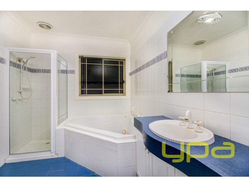 36 Gamalite Drive, Melton West VIC 3337