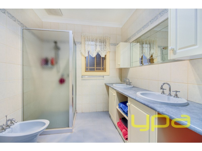 36 Gamalite Drive, Melton West VIC 3337