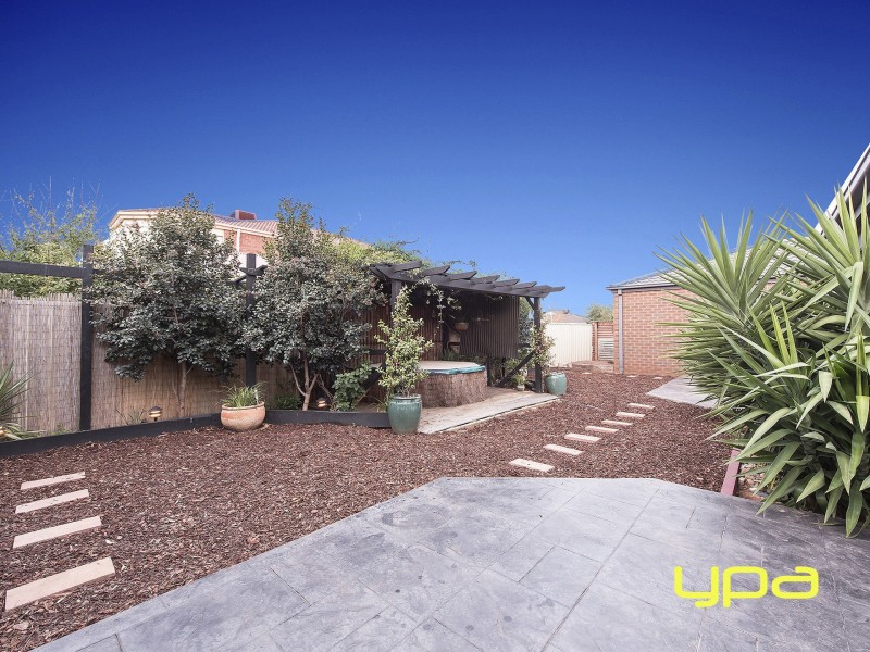 15 Prahn Court, Brookfield VIC 3338