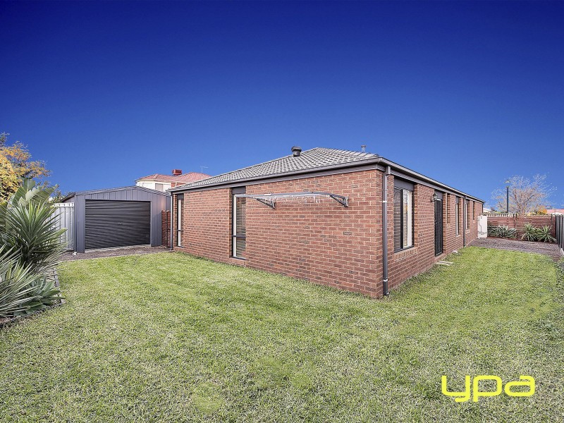 15 Prahn Court, Brookfield VIC 3338