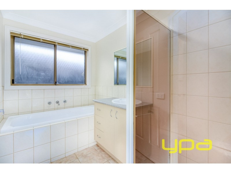 80 Dunvegan Drive, Kurunjang VIC 3337