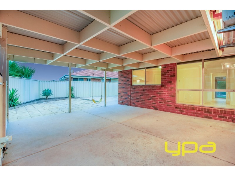 80 Dunvegan Drive, Kurunjang VIC 3337