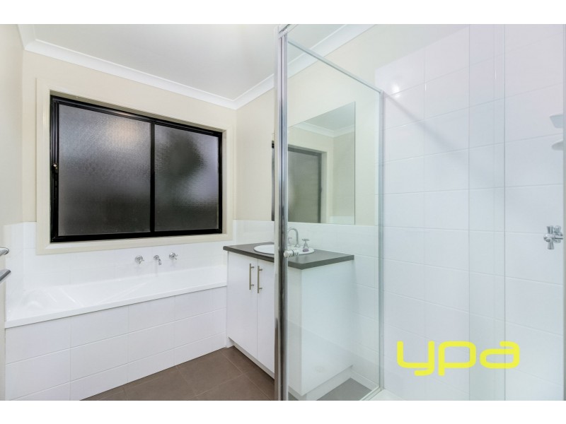 35/20-22 Roslyn Park Drive, Melton West VIC 3337