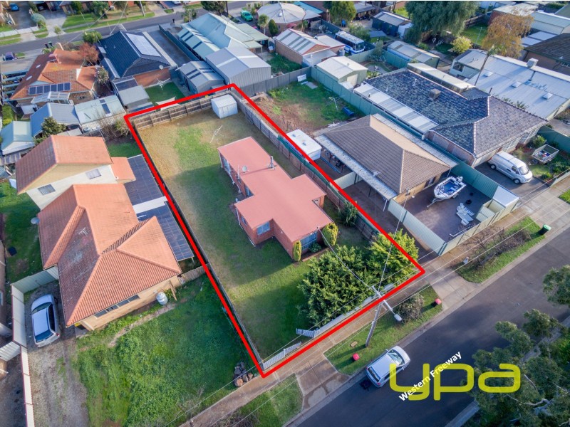 2013 Western Highway, Rockbank VIC 3335