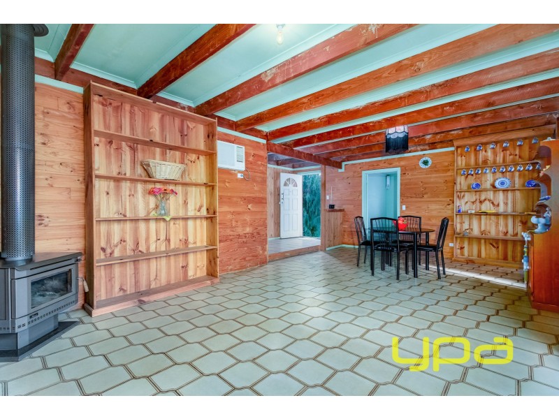 2013 Western Highway, Rockbank VIC 3335