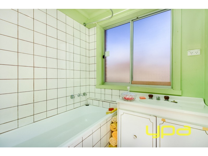 2013 Western Highway, Rockbank VIC 3335