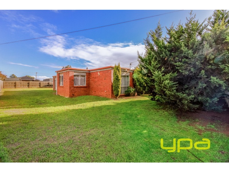 2013 Western Highway, Rockbank VIC 3335
