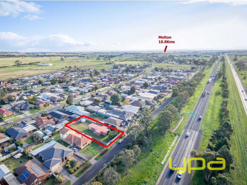2013 Western Highway, Rockbank VIC 3335