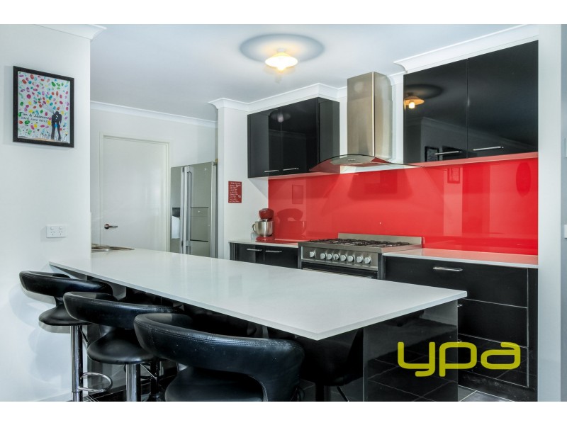 4 Connolly Drive, Melton West VIC 3337