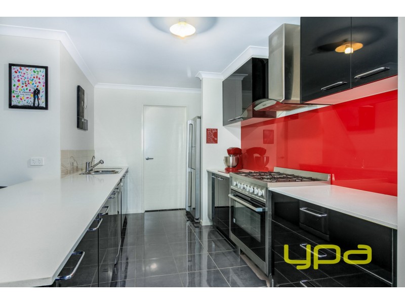 4 Connolly Drive, Melton West VIC 3337