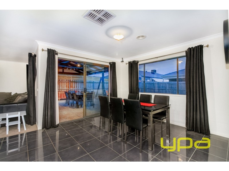 4 Connolly Drive, Melton West VIC 3337