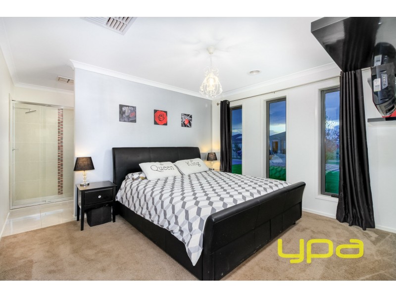 4 Connolly Drive, Melton West VIC 3337