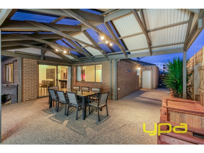 4 Connolly Drive, Melton West VIC 3337