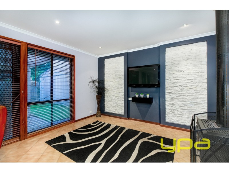 22 Nimmo Crescent, Kurunjang VIC 3337