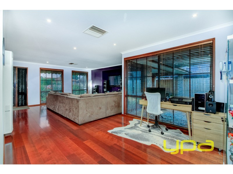 22 Nimmo Crescent, Kurunjang VIC 3337