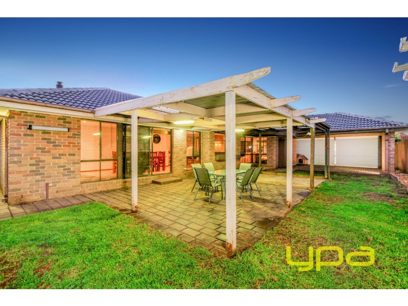 22 Nimmo Crescent, Kurunjang VIC 3337