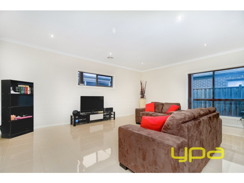 18 Leuca Avenue, Brookfield VIC 3338