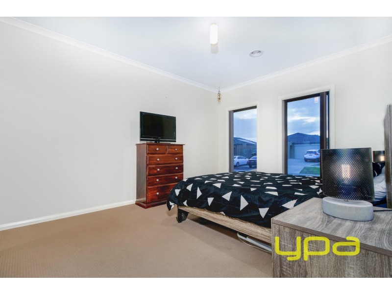 18 Leuca Avenue, Brookfield VIC 3338