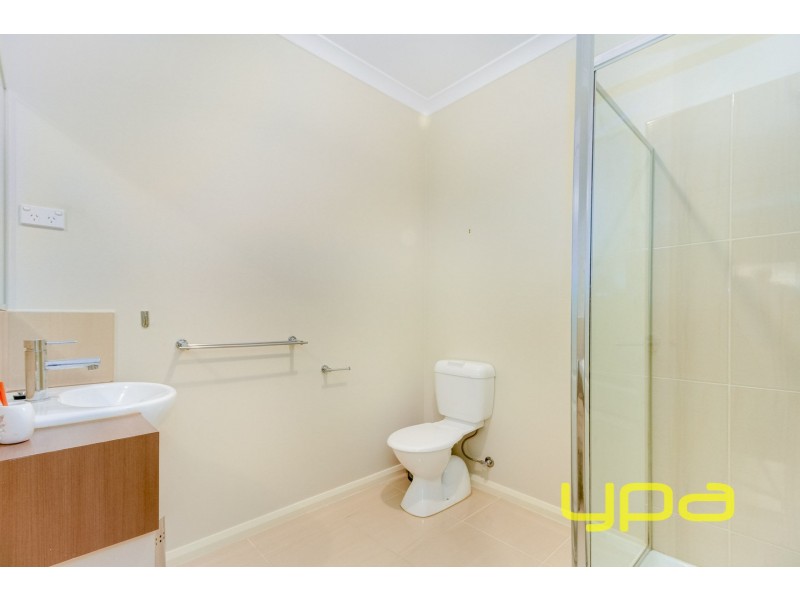 18 Leuca Avenue, Brookfield VIC 3338