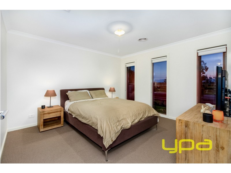 4 Oldbridge Boulevard, Melton South VIC 3338