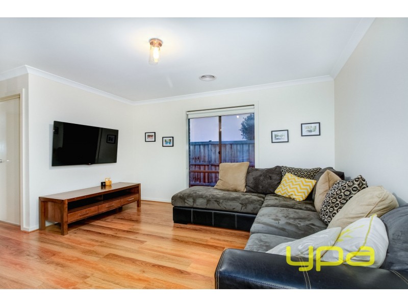 4 Oldbridge Boulevard, Melton South VIC 3338