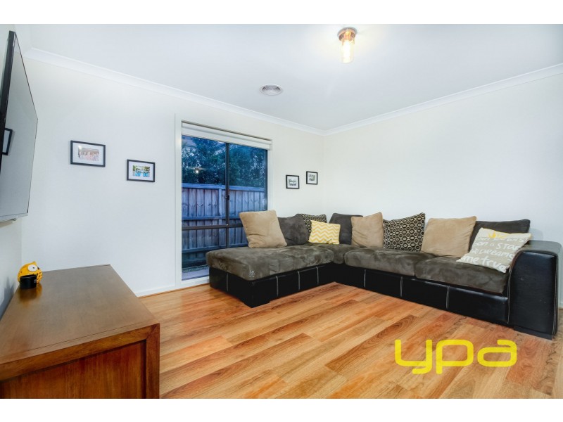 4 Oldbridge Boulevard, Melton South VIC 3338