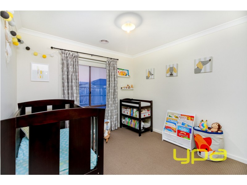 4 Oldbridge Boulevard, Melton South VIC 3338