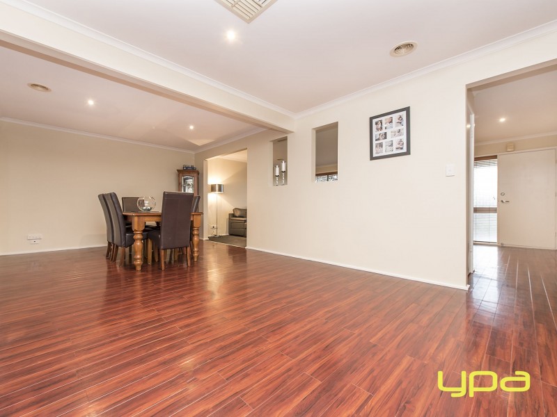 271 Centenary Avenue, Melton West VIC 3337