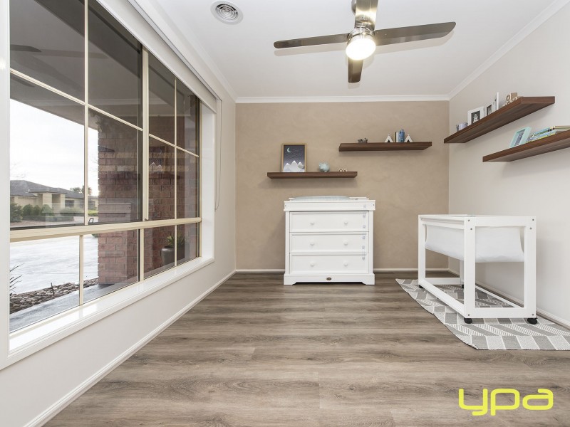 6 Prahn Court, Brookfield VIC 3338